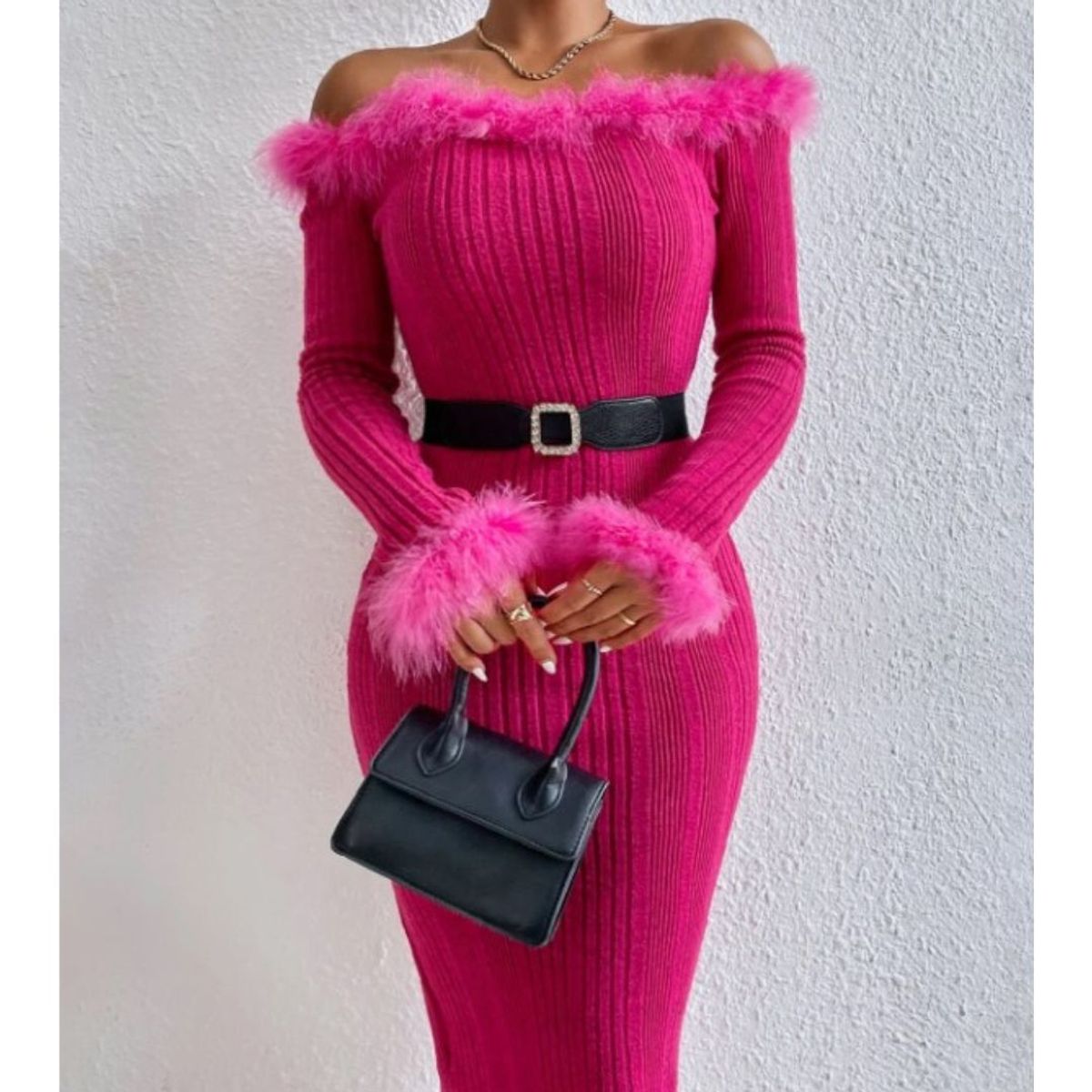 GENERICO - Vestido Ajustado Fuxia de Invierno con hombros descubiertos