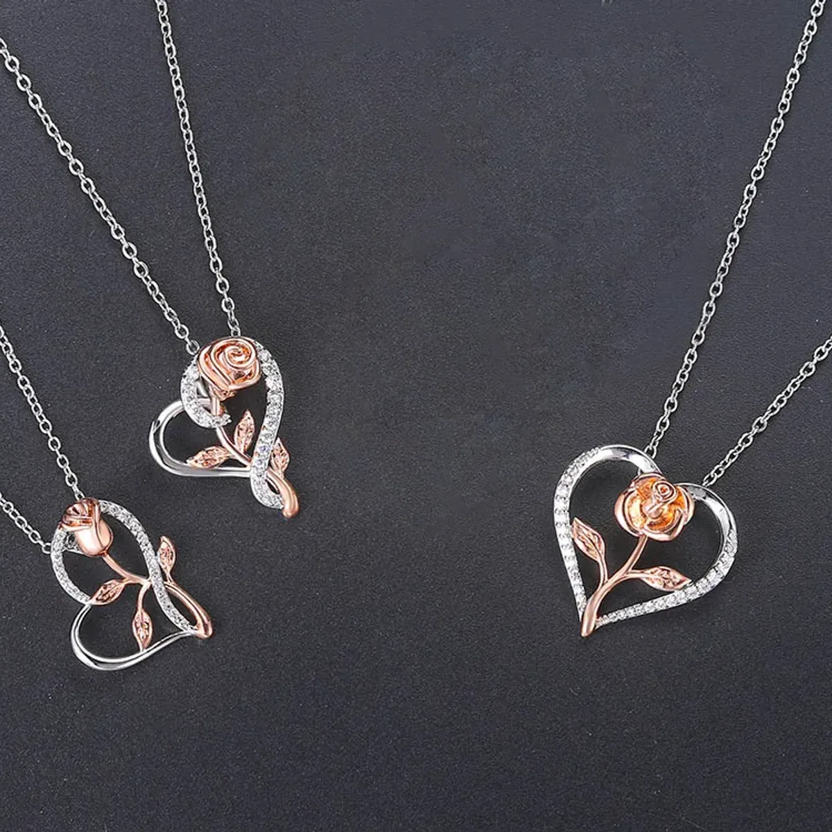 LA TIENDA 88 JOYAS Y ACCESORIOS - La Tienda 88 - Collar Mujer Rosa Bañado en Oro de 18k - Blanco