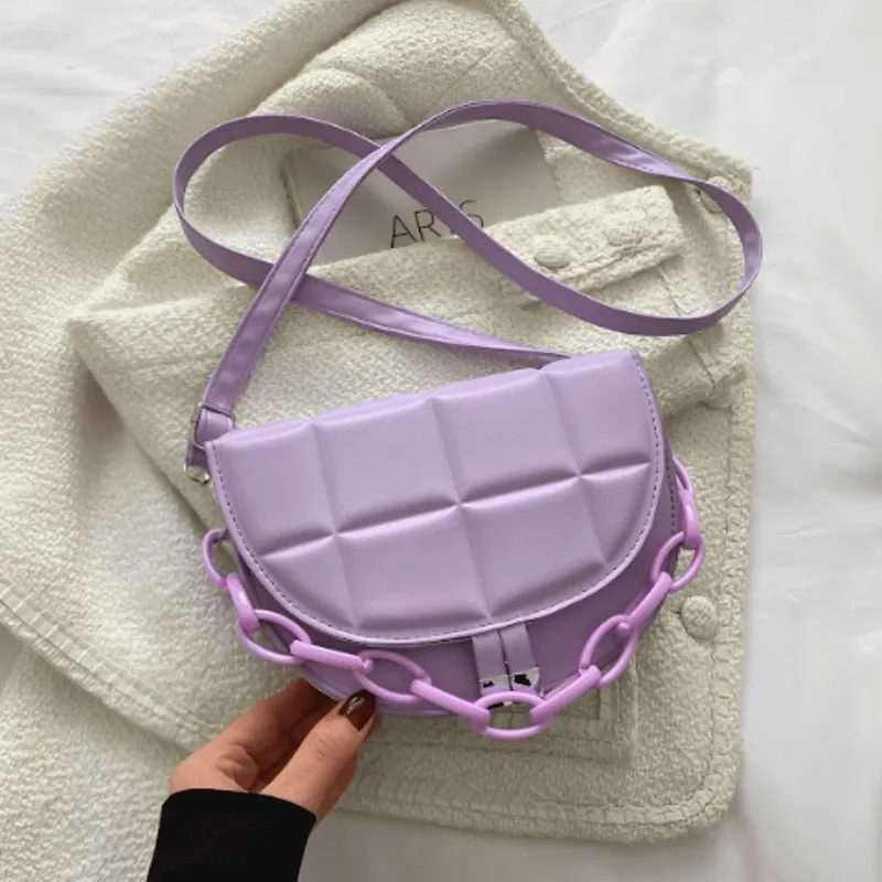 GENERICO - Cartera de Lujo Media Luna con Diseño de Cadena - Lila