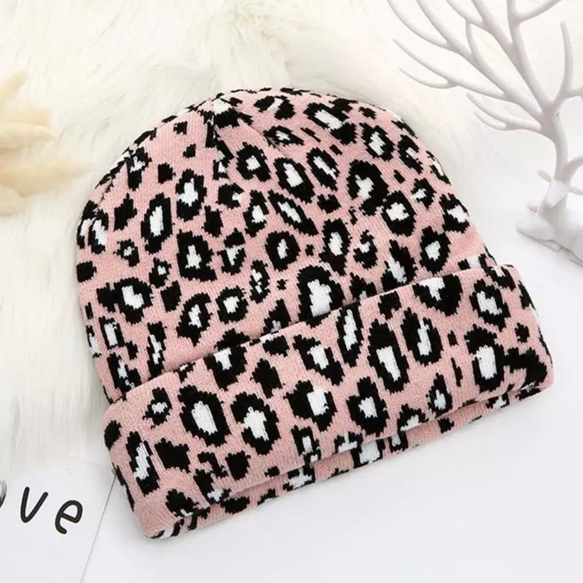 KAST PE - Beanie Ceñido Animal Print con estampado de Leopardo