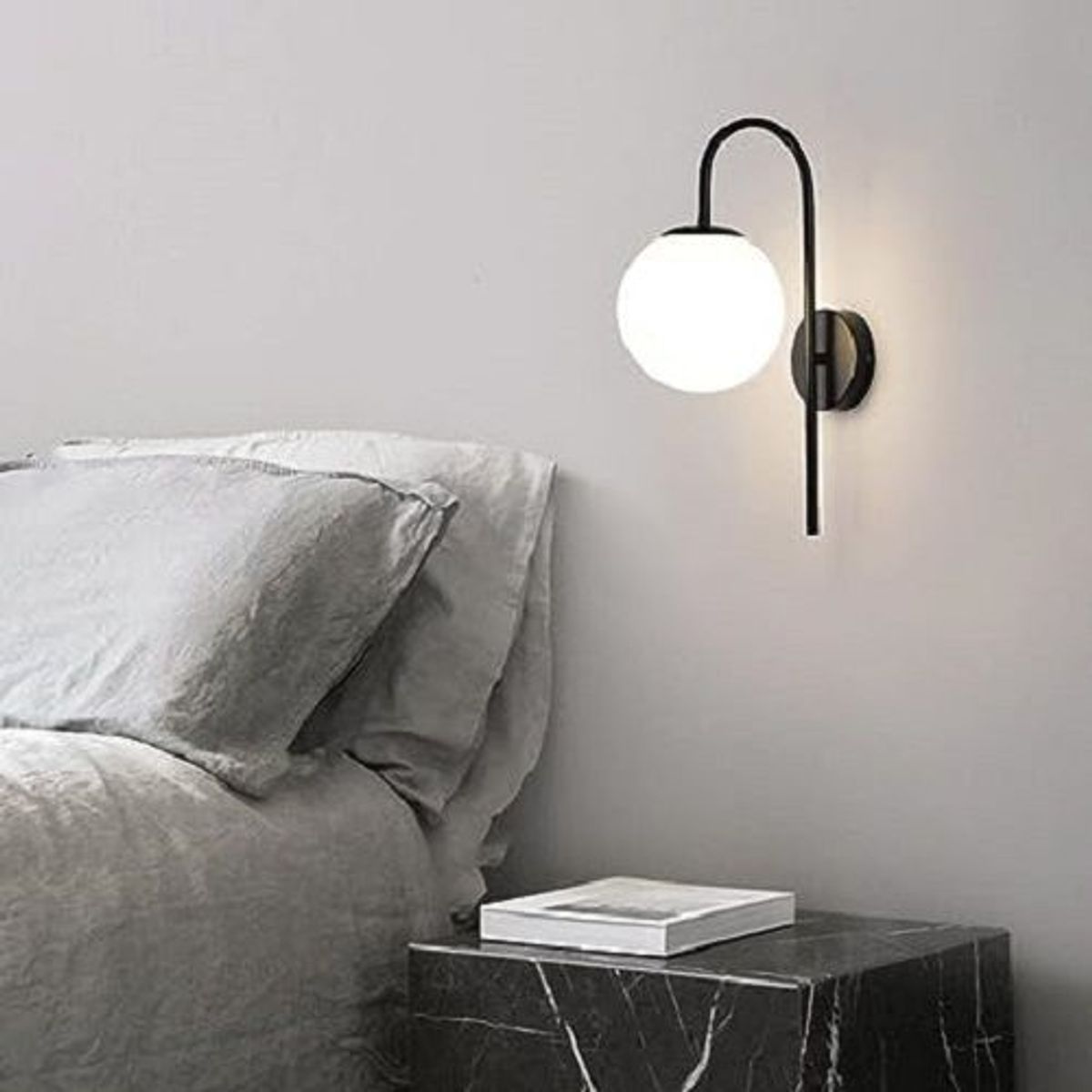 GENERICO - Lámpara de pared color negro modelo bola de cristal