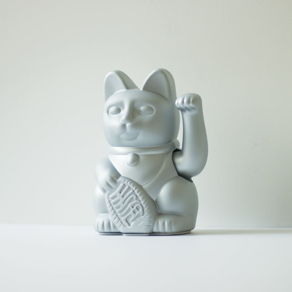 LUCKY CATS - Gato de la Suerte Plateado
