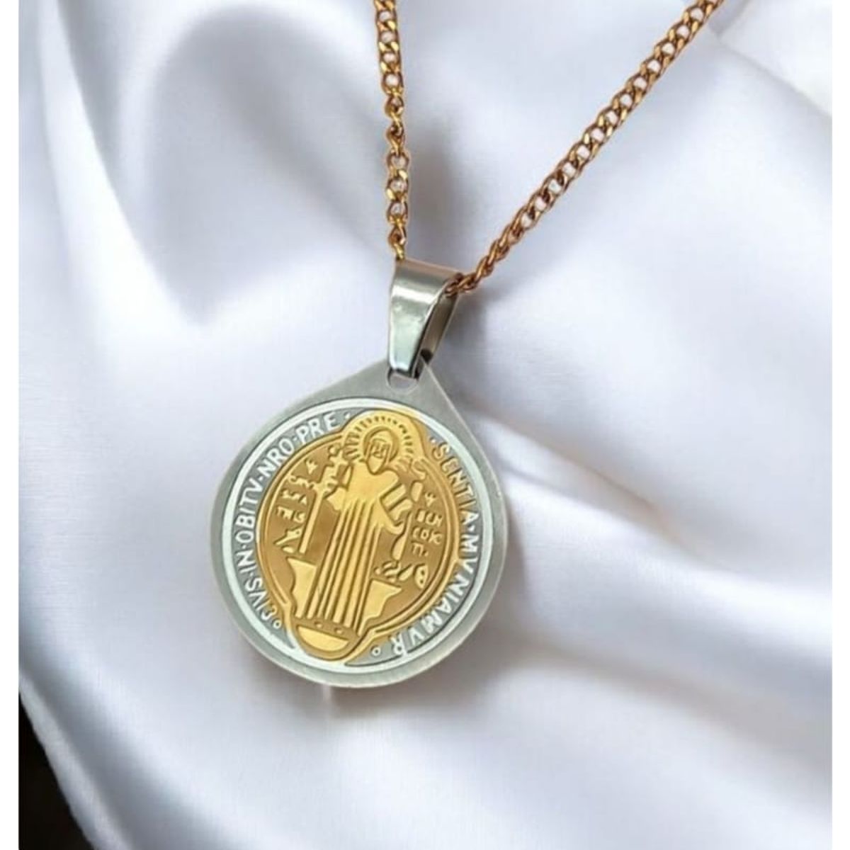 GENERICO - Collar Medalla de San Benito en Acero 316L - Protección y Estilo