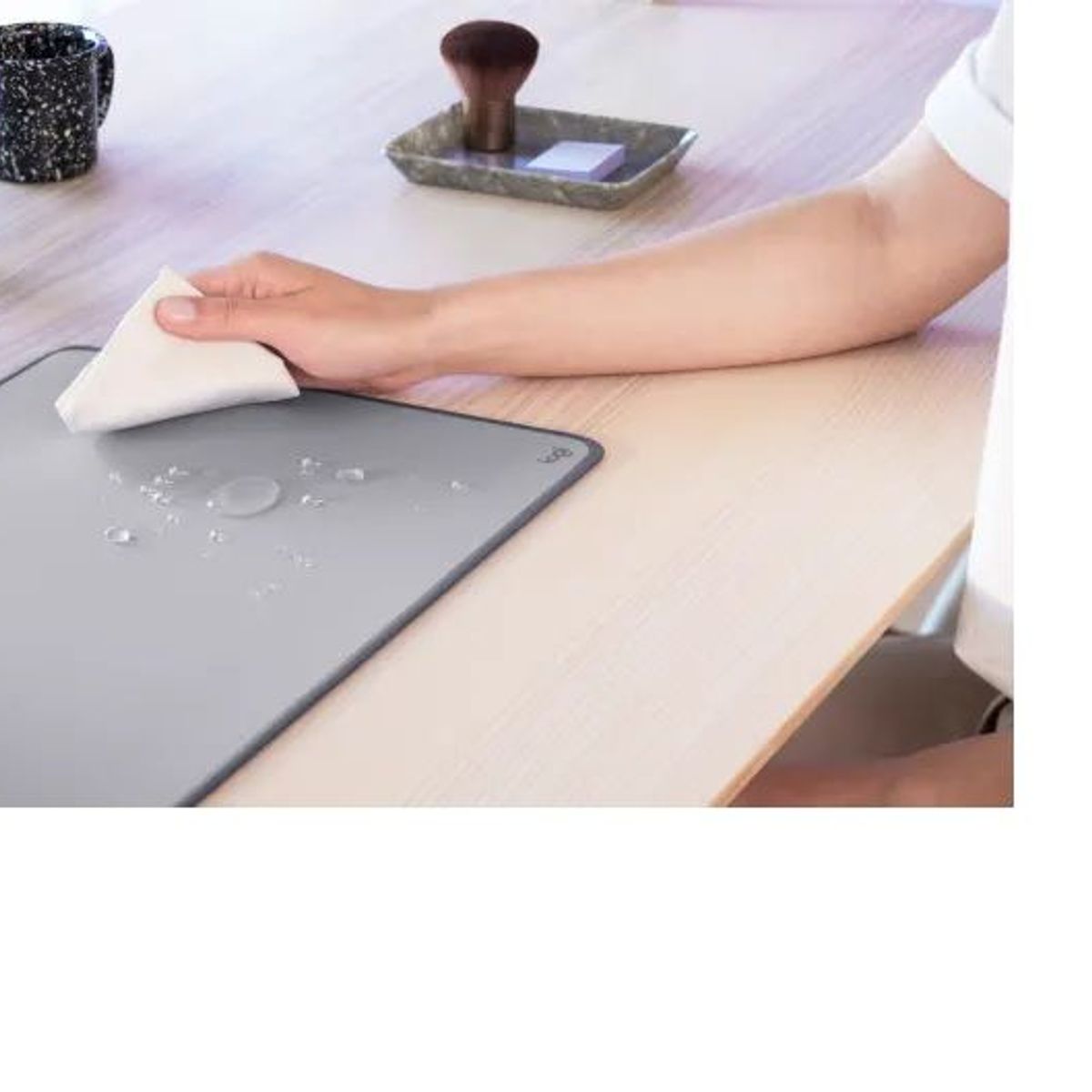 LOGITECH - Pad mouse Logitech Anti Salpicaduras Ejecutivo Pro 30x70 cm GRey