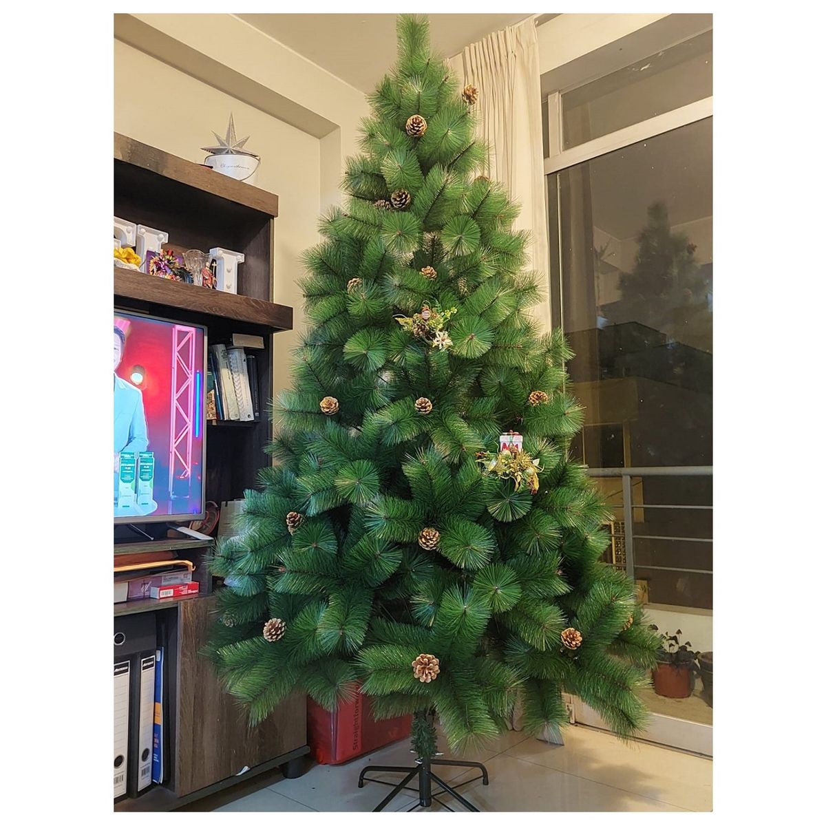 GENERICO - Árbol de navidad 1.8 m. frondoso con piñas