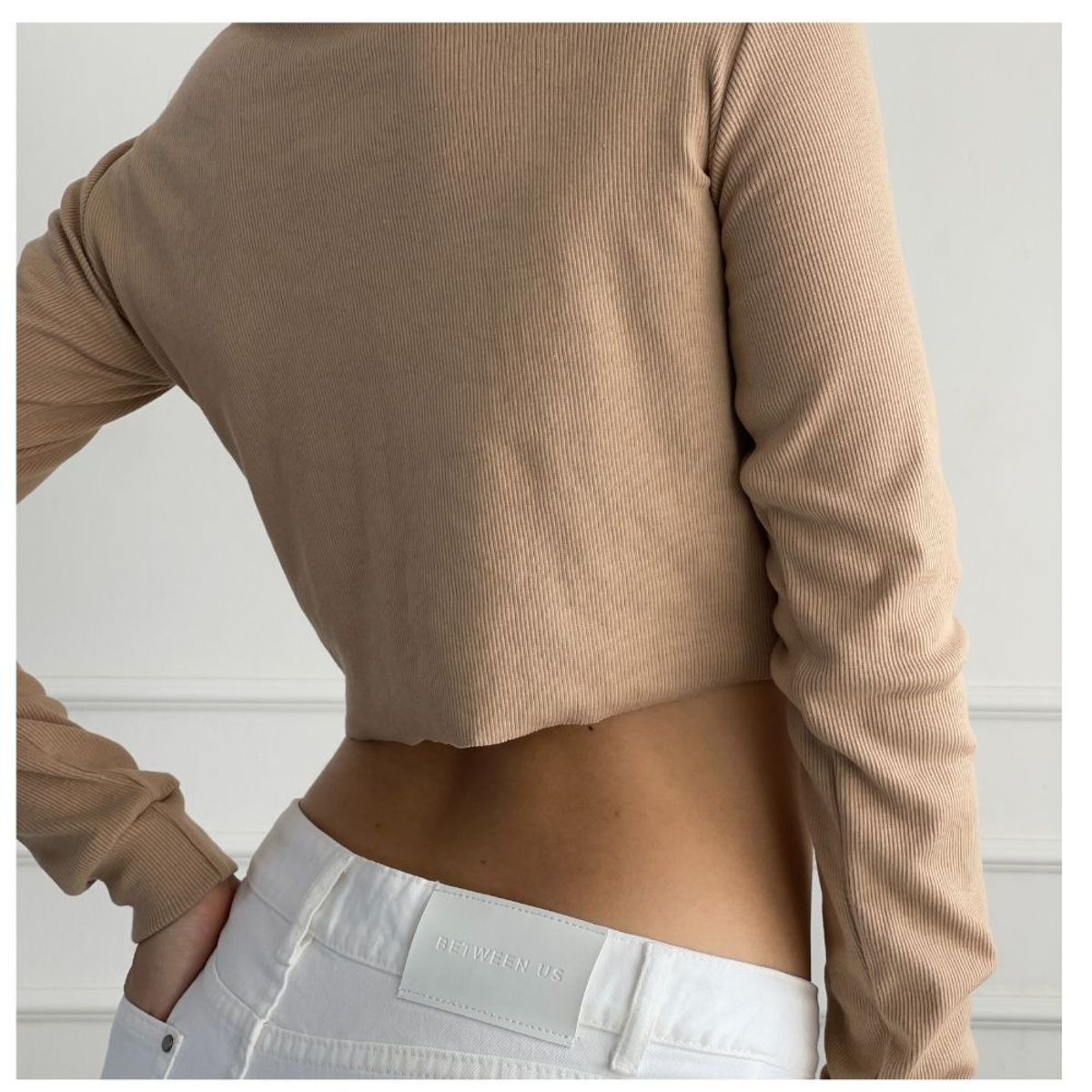 BETWEEN US - CAFARENA AITANA BETWEEN US