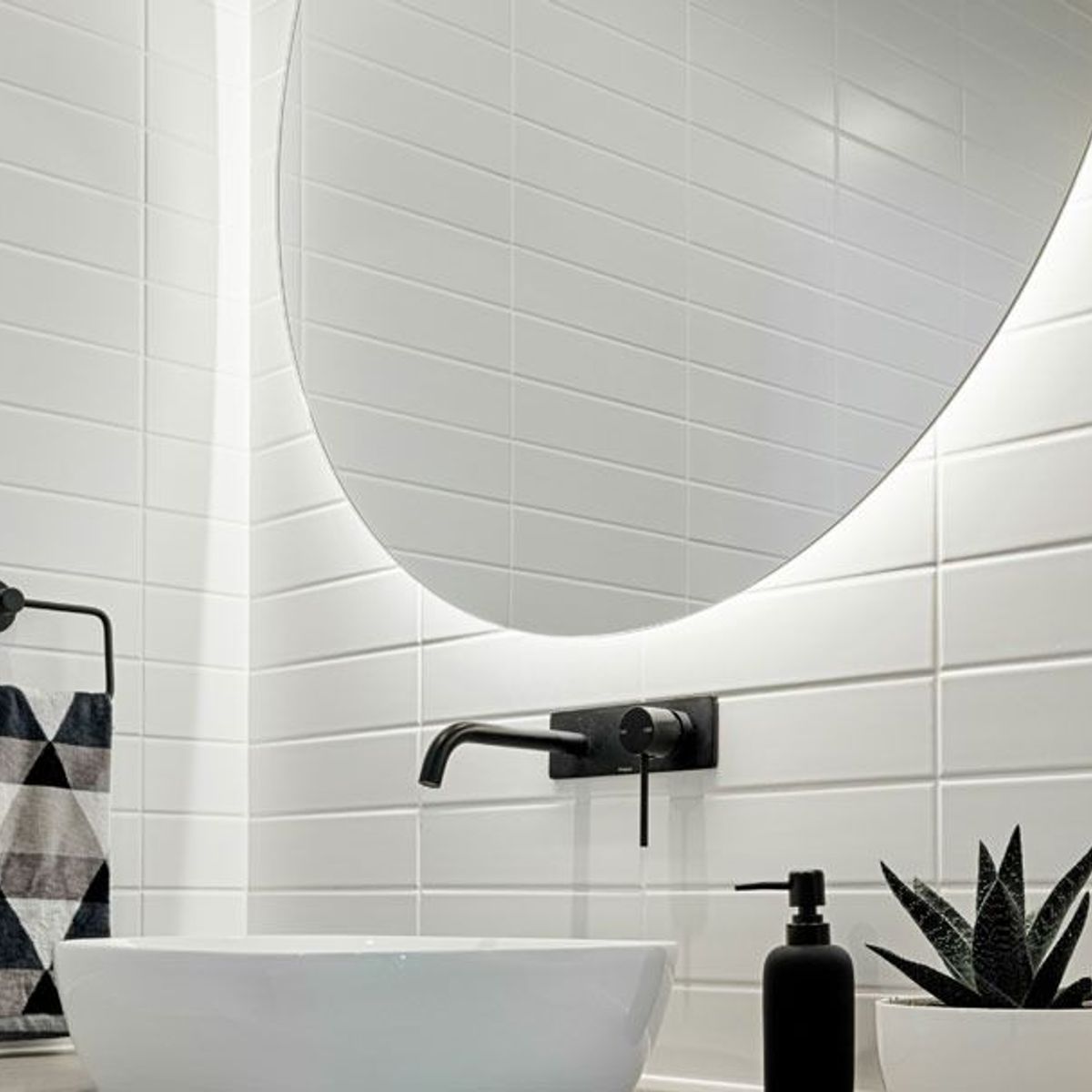 GENERICO - Espejo circular biselado con luz led cálida posterior Vidrio Belga de 4mm