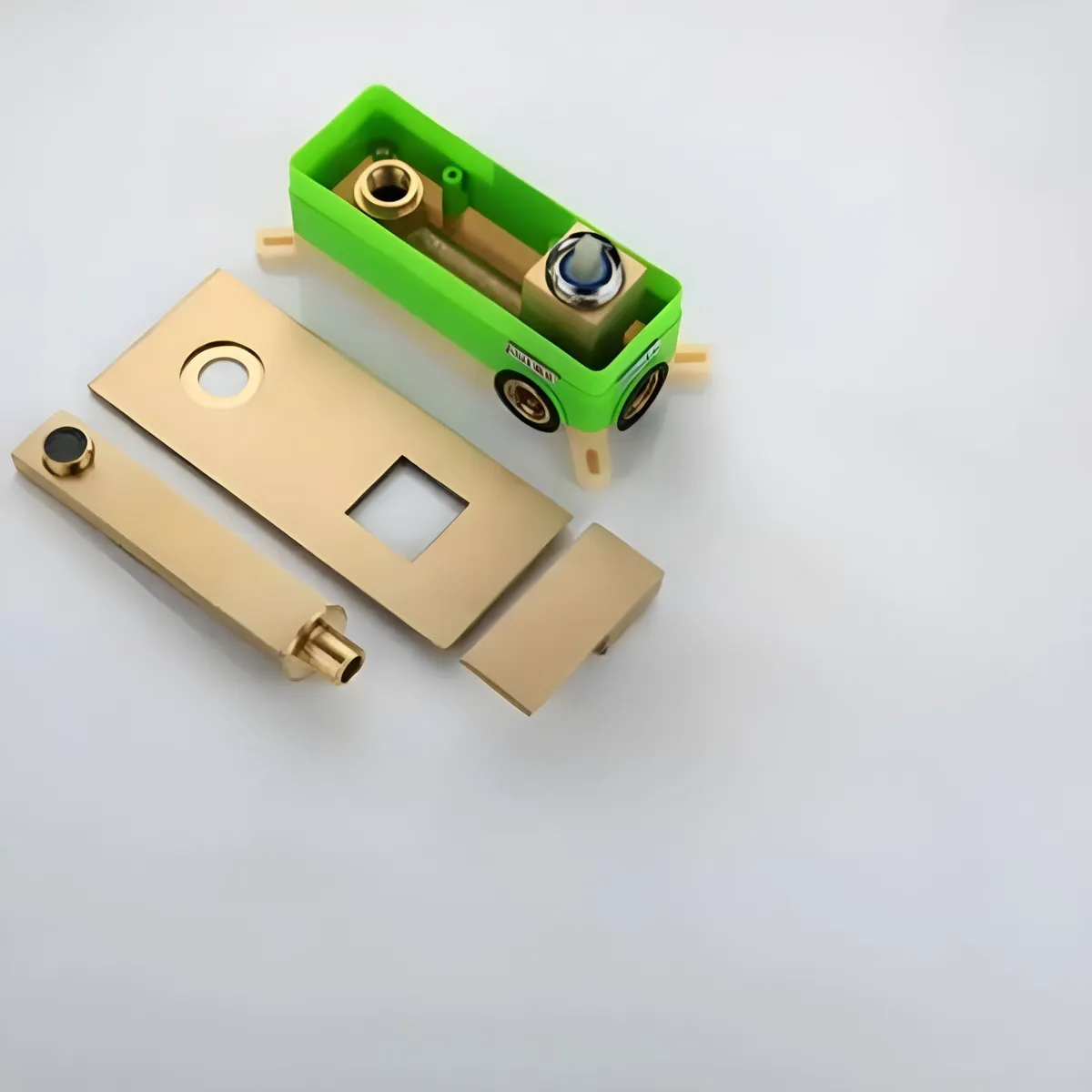 GENERICO - MEZCLADORA DE LAVATORIO DORADO ELEGANTE A LA PARED