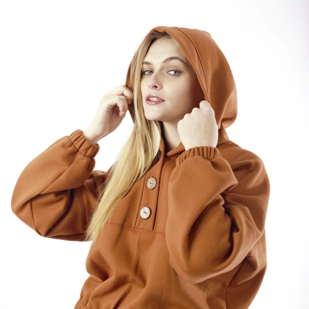 GENERICO - POLERA CON CAPUCHA MUJER XMN