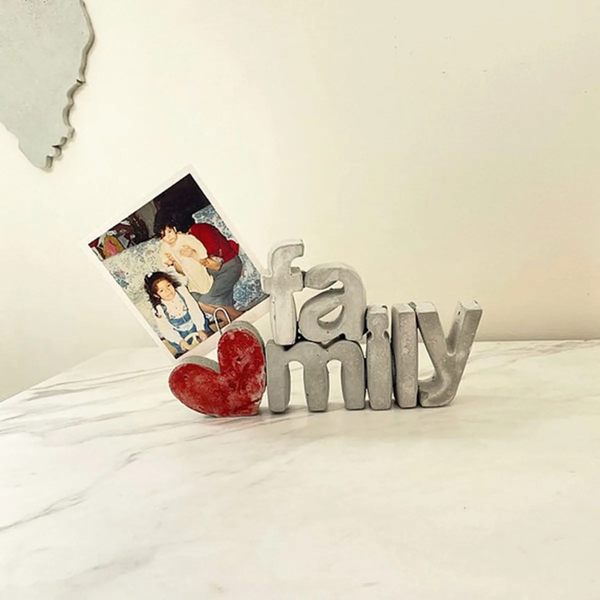 MADAME CIMENT - FAMILY VERTICAL - MADAME CIMENT