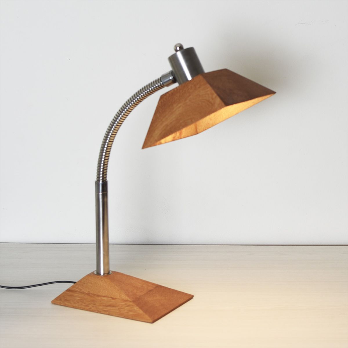 GENERICO - Lámpara de Escritorio Mistral