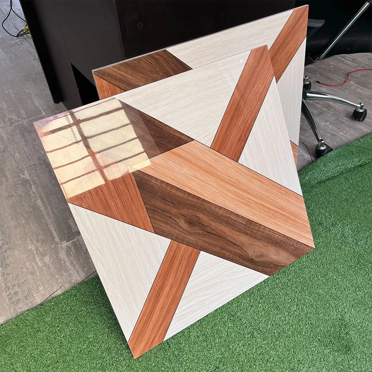 EJESA CREA TU ESPACIO IDEAL - Vitri Geo Cedro 60x60 cm 1.44 m2 - Porcelanato Vitrificado