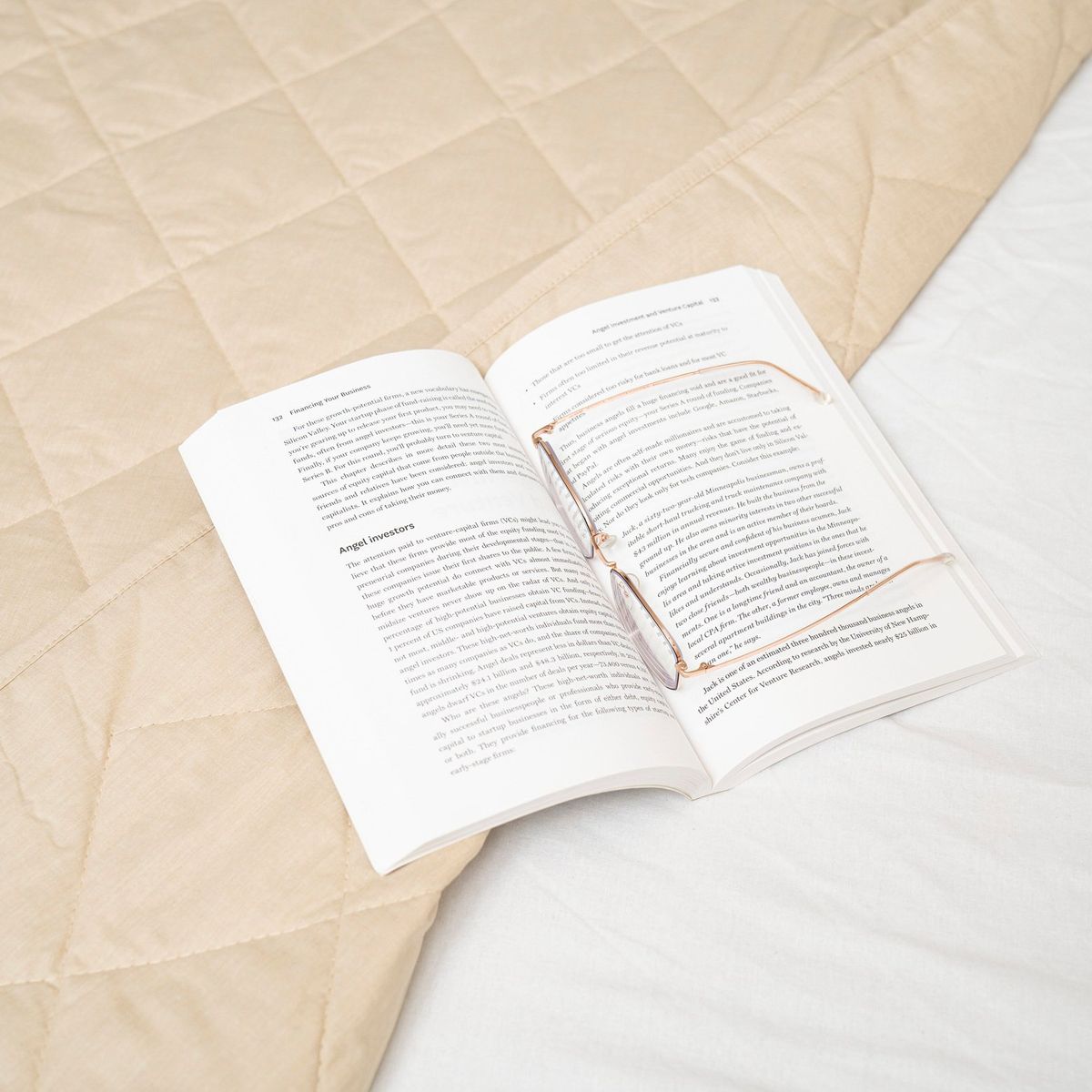 COBITEX HOME - Cubrecama Ligero 1.5 Plazas Arenita Cobitex 100% Algodón