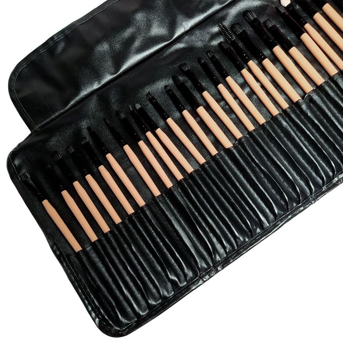 GENERICO - Set De 32 Brochas de Maquilllaje Pro Style con Estuche