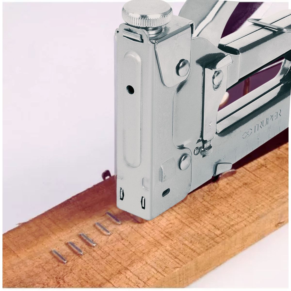 TRUPER - Engrapadora tipo pistola para ¼",5/16", 3/8", con 200 grapas