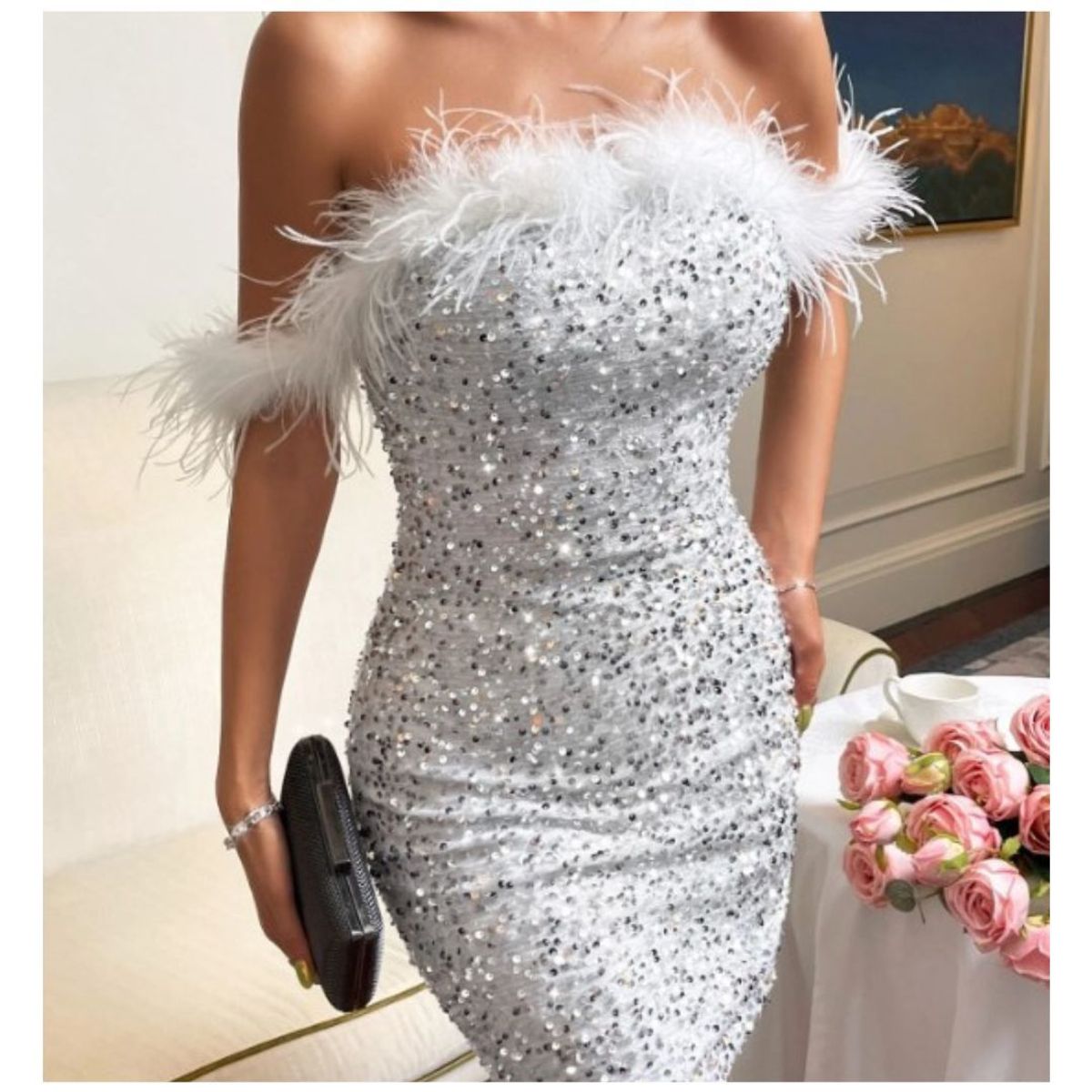 GENERICO - Vestido plateado fiesta de hombros descubiertos ribete lanudo