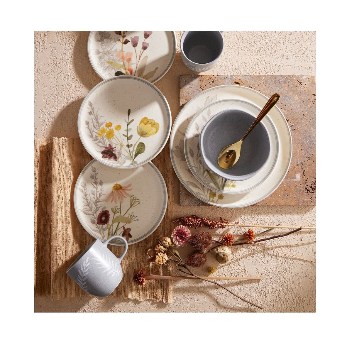 CORONA - Juego de vajilla 16 piezas Anastasia Corona