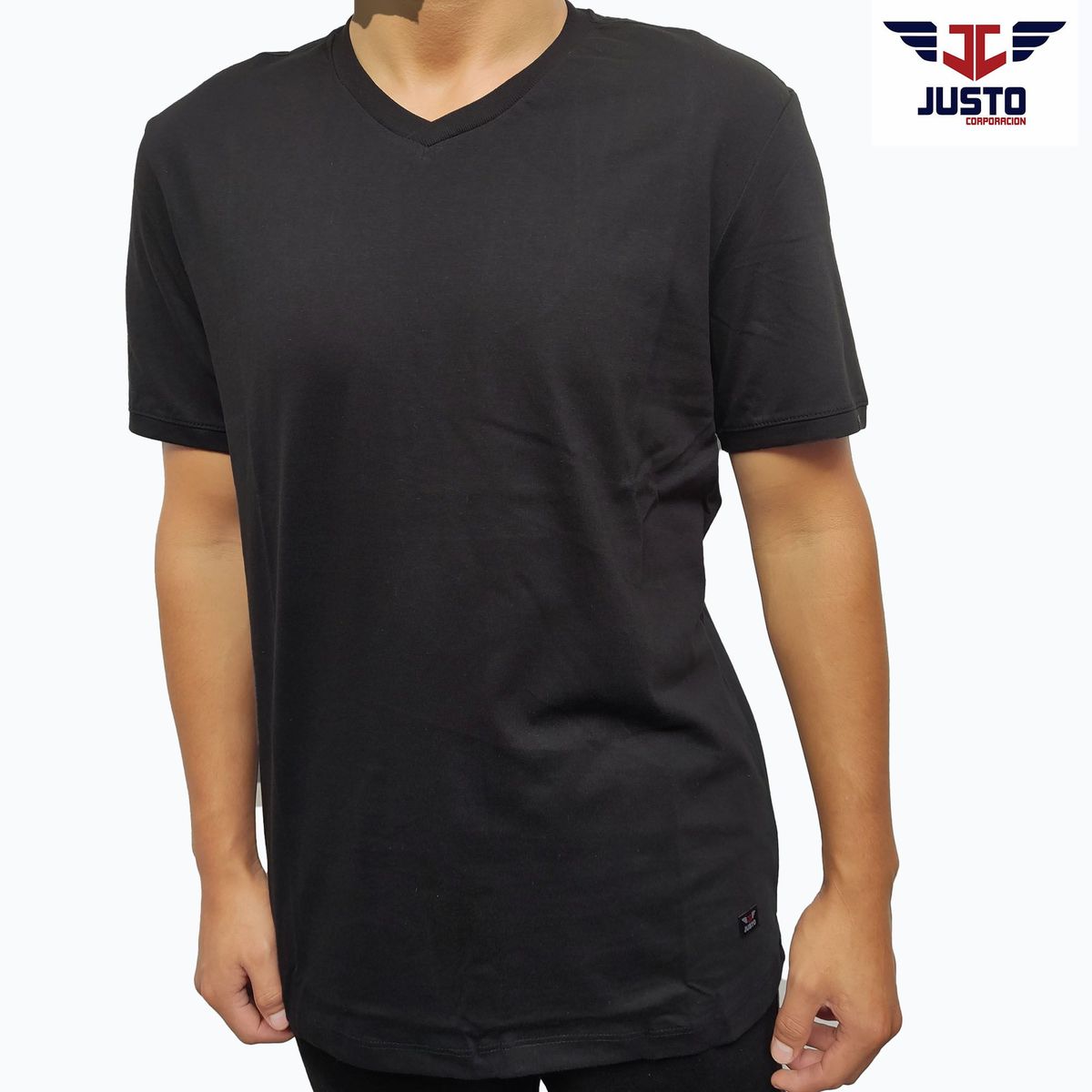JUST - POLO NEGRO CUELLO V - ALGODON