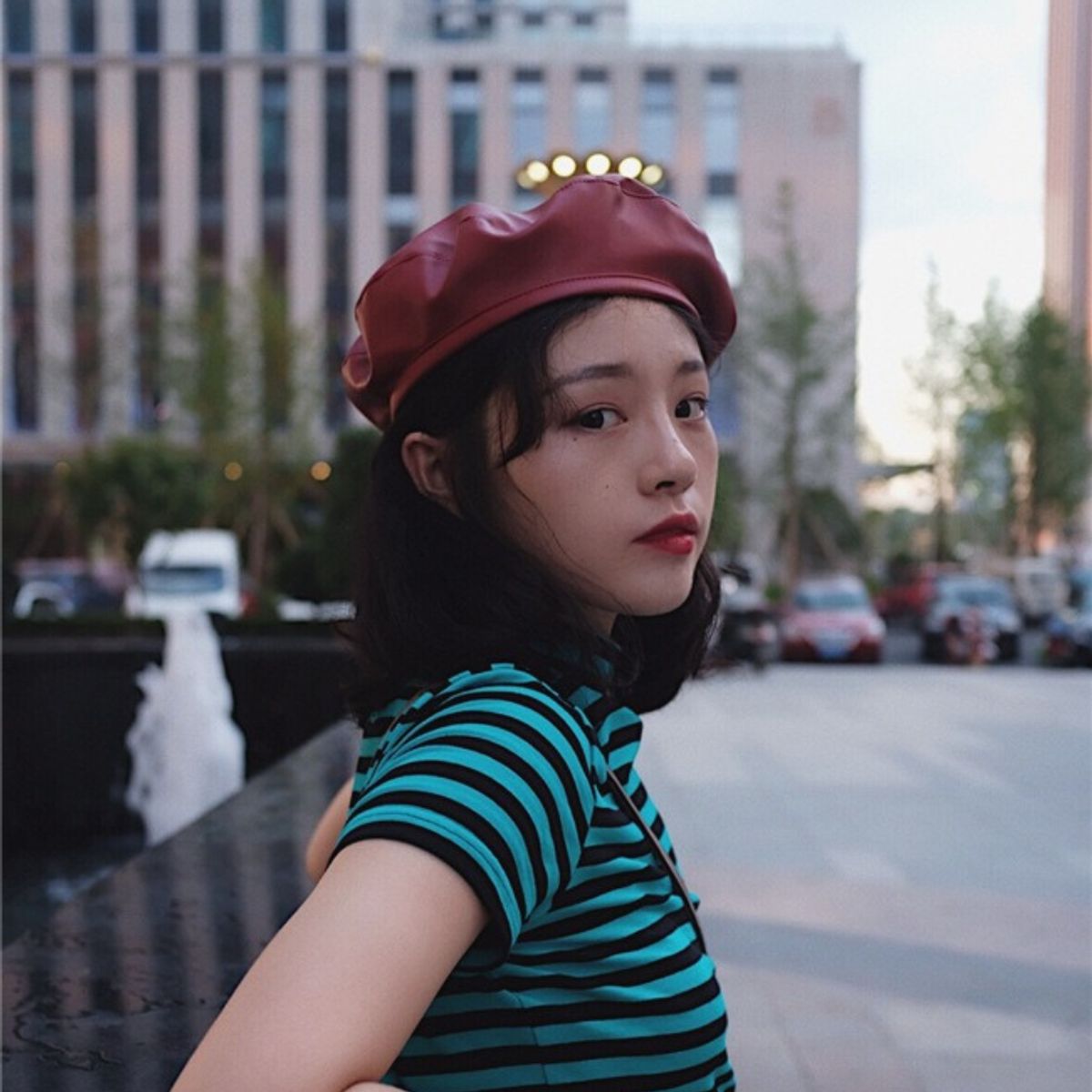 KAST PE - Boina Artista Francesa en Cuerina