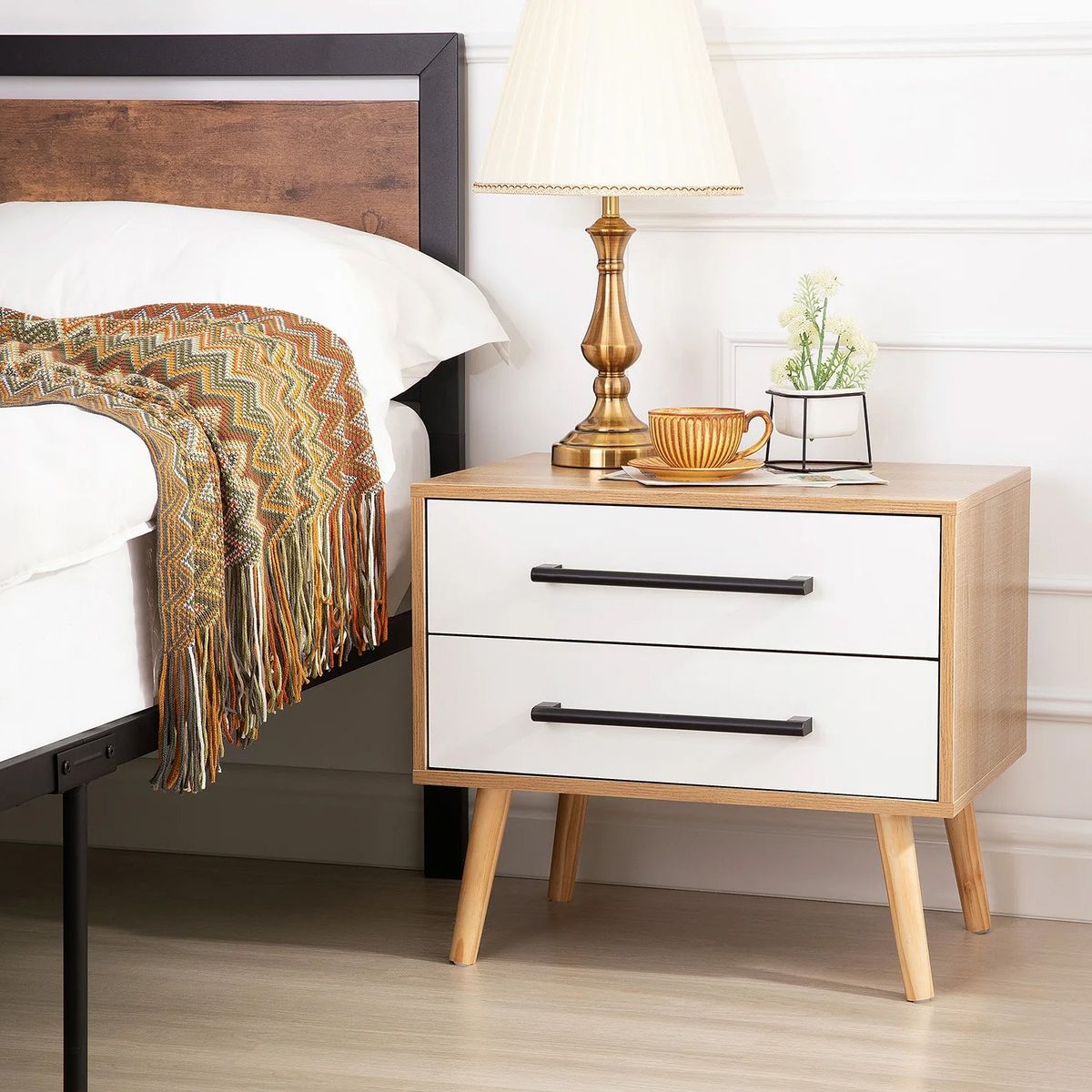 VENTITAS HOME - Velador Vintage Margara Ventitas Home Duna y Blanco