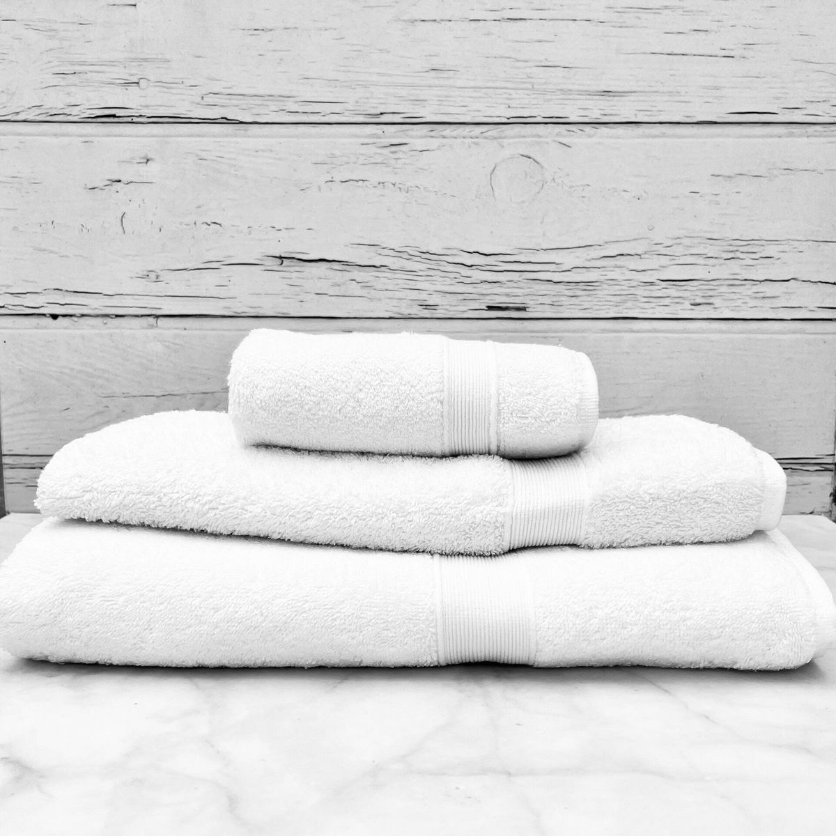 SUIT THE BED - SET DE TOALLAS HOTELERAS 100 % ALGODÓN PERÚ PIMA