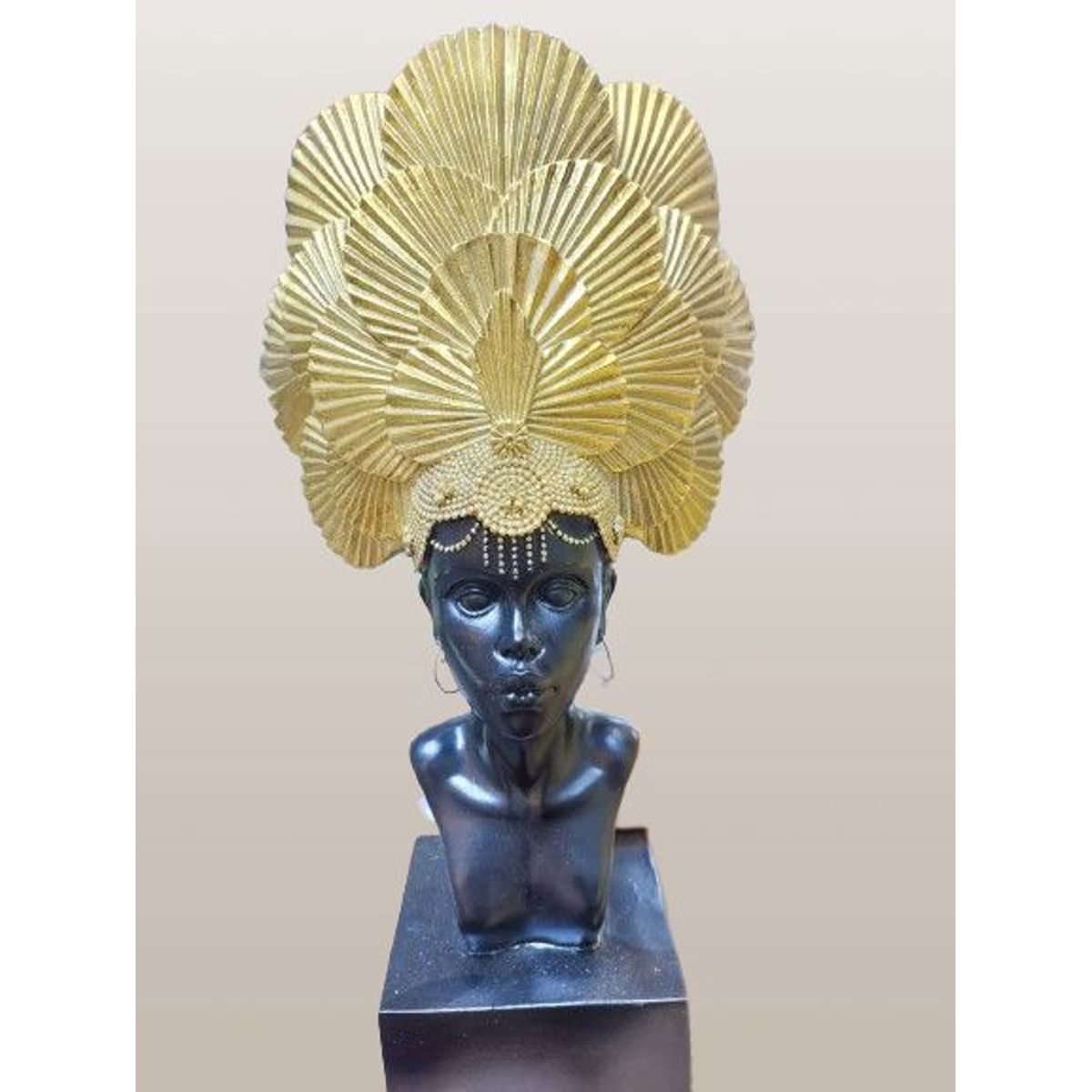 GENERICO - Adorno de princesa dorada