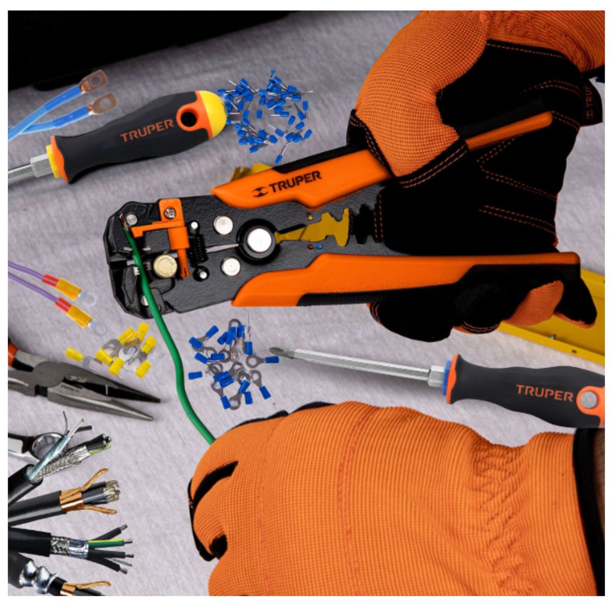 TRUPER - Kit pelacable ponchador, 2 desarmadores eléctricos, 3 cintas aislantes