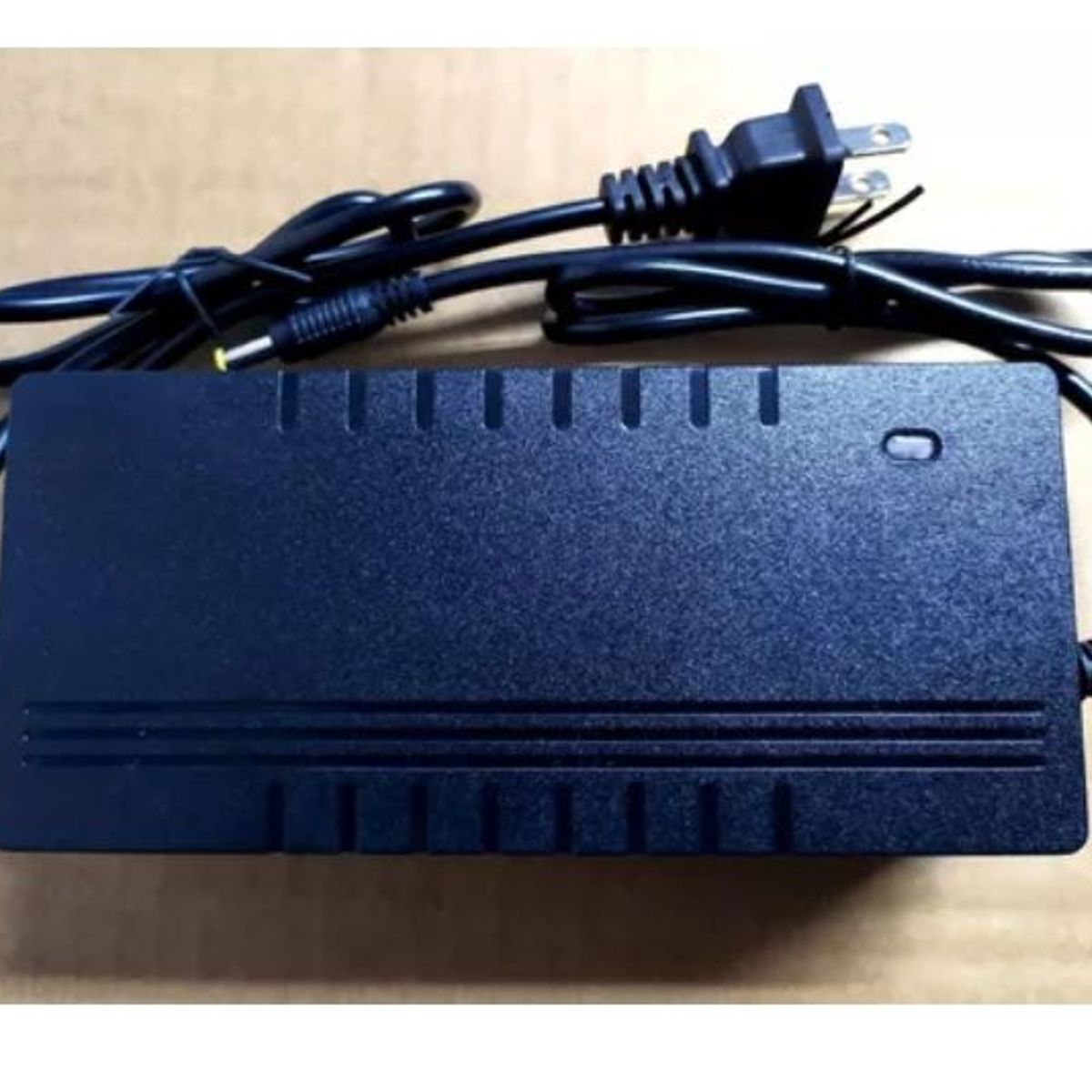 GENERICO - Cargador Especifico para Baterías Ion Litio 13s 54v 3A