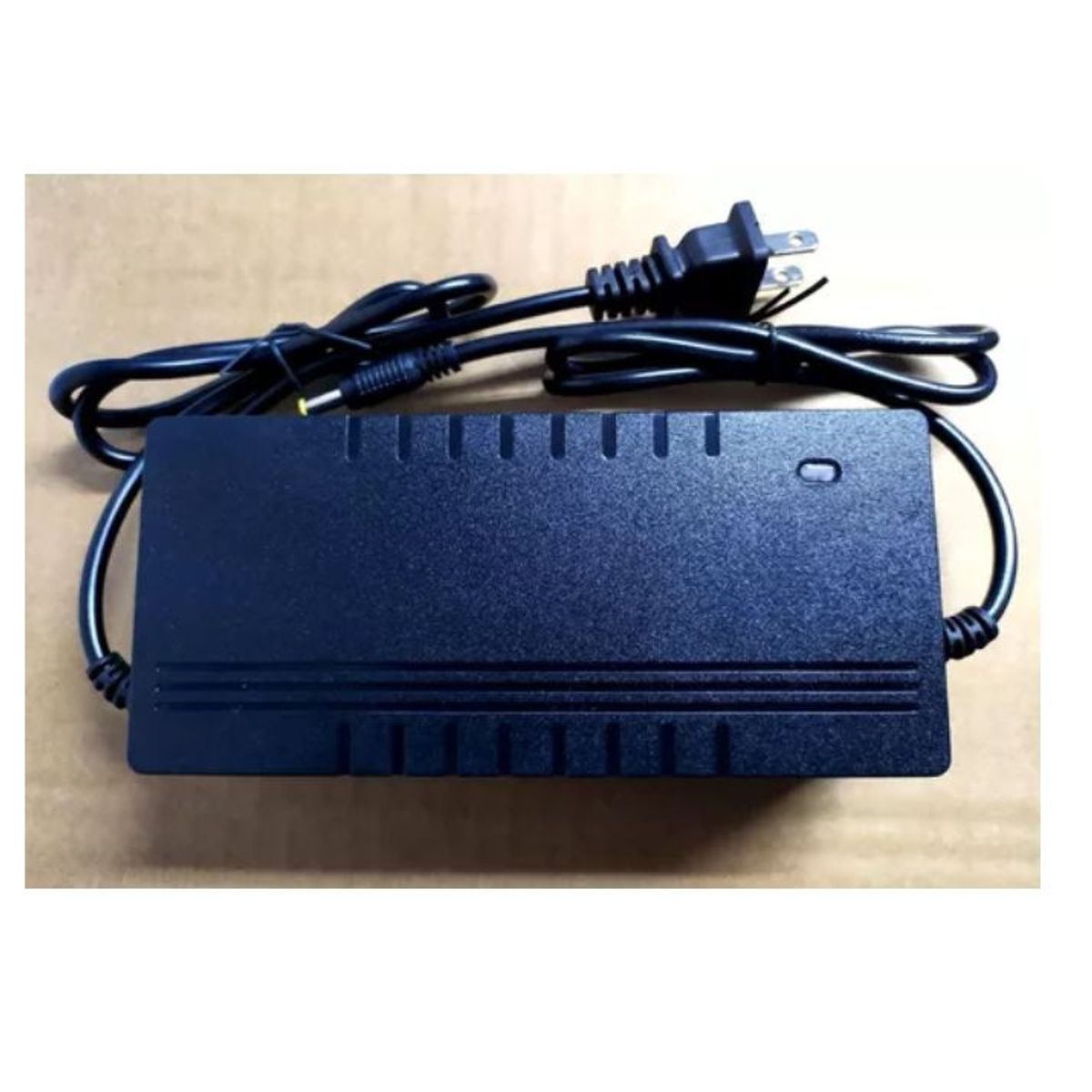 GENERICO - Cargador Especifico para Baterías Ion Litio 13s 54v 3A