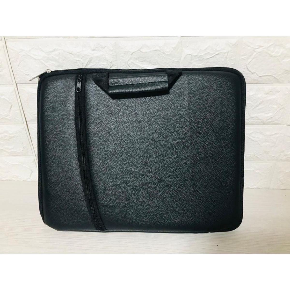 GENERICO - Funda Acolchada para Laptop 13 pulgadas / Doble Cierre y Asa Negro