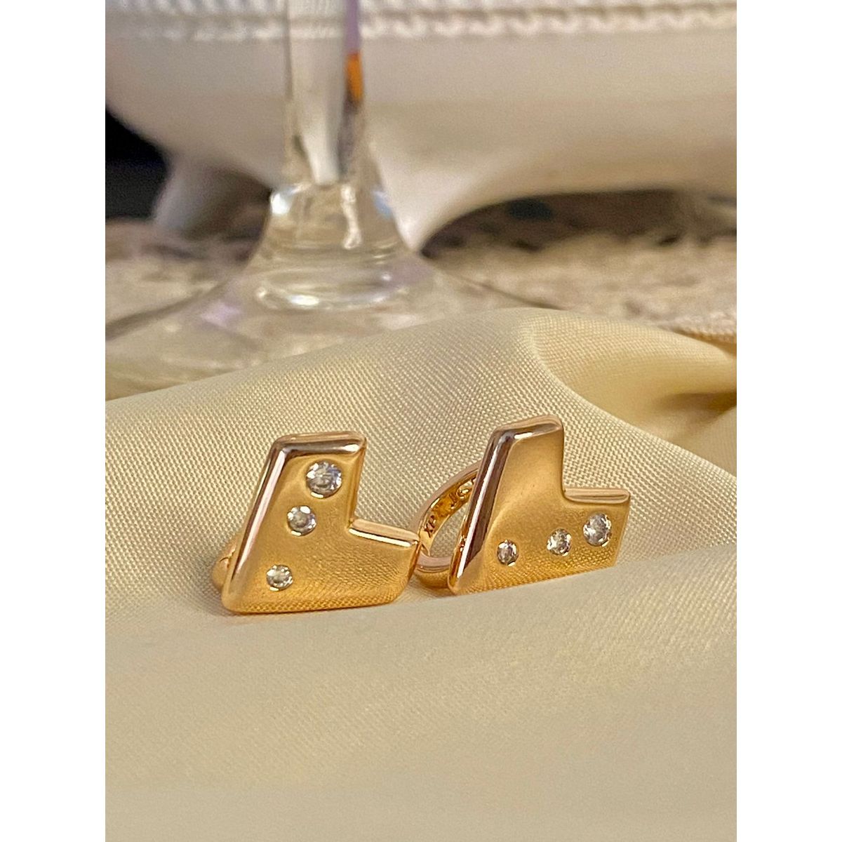 KAST PE - Aretes pendientes Mujer Modelo Massiel - Dorados