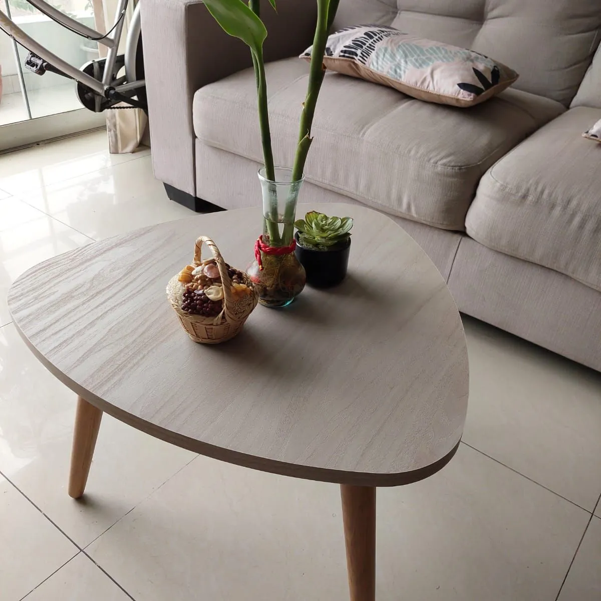 GENERICO - Mesa de centro nacarita