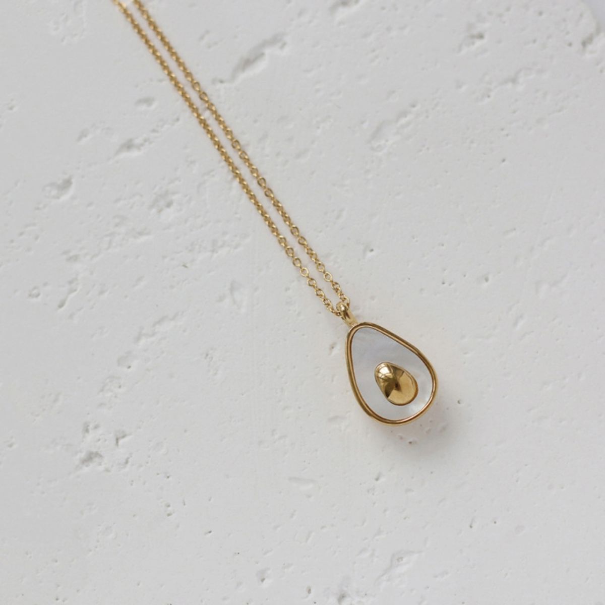 GENERICO - Collar para Mujer diseño de Palta  - Elegancia -  Acero titanio