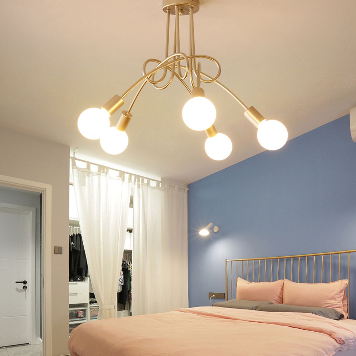 GENERICO - Lámpara colgante modelo araña color dorado Incluye cinco focos