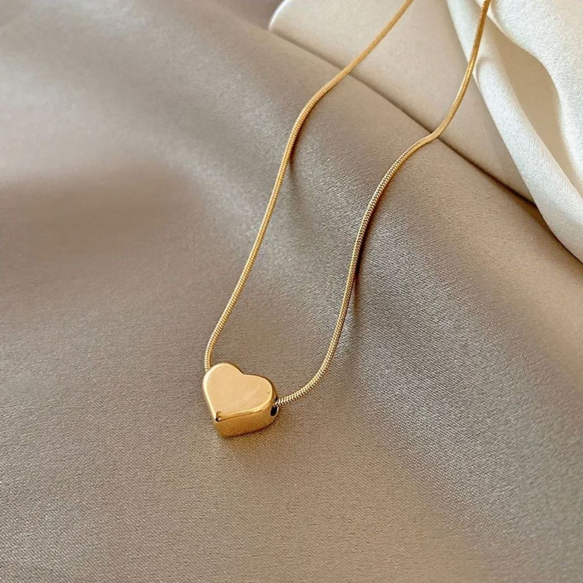 GENERICO - Collar corazon silencioso en acero inoxidable