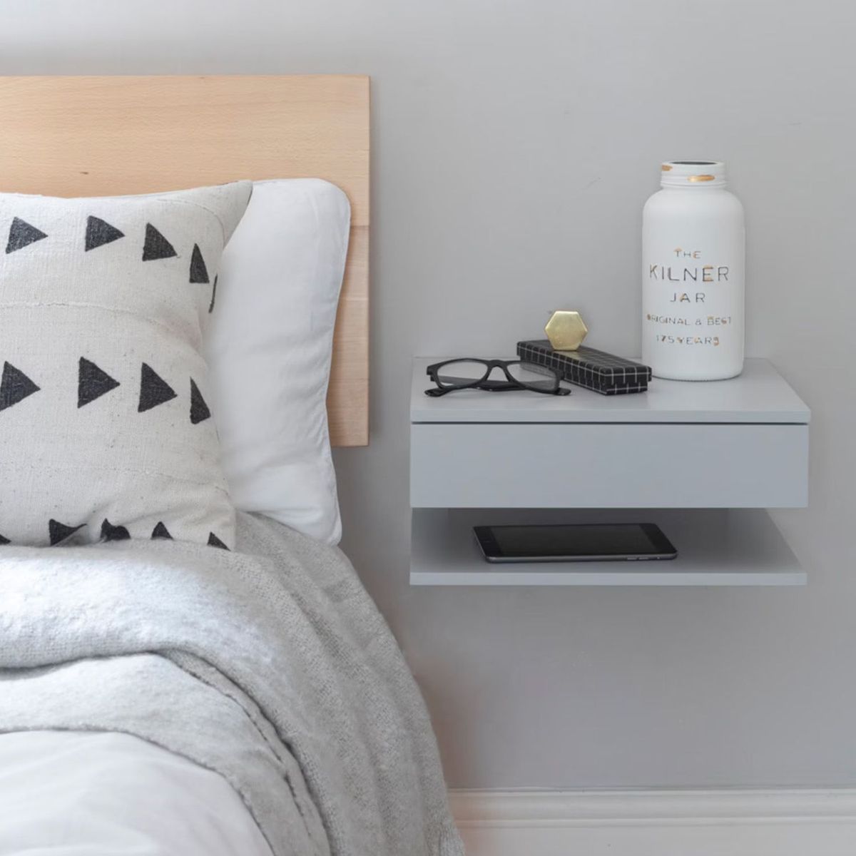 VENTITAS HOME - Velador Flotante Emilie Ventitas Home Taupe