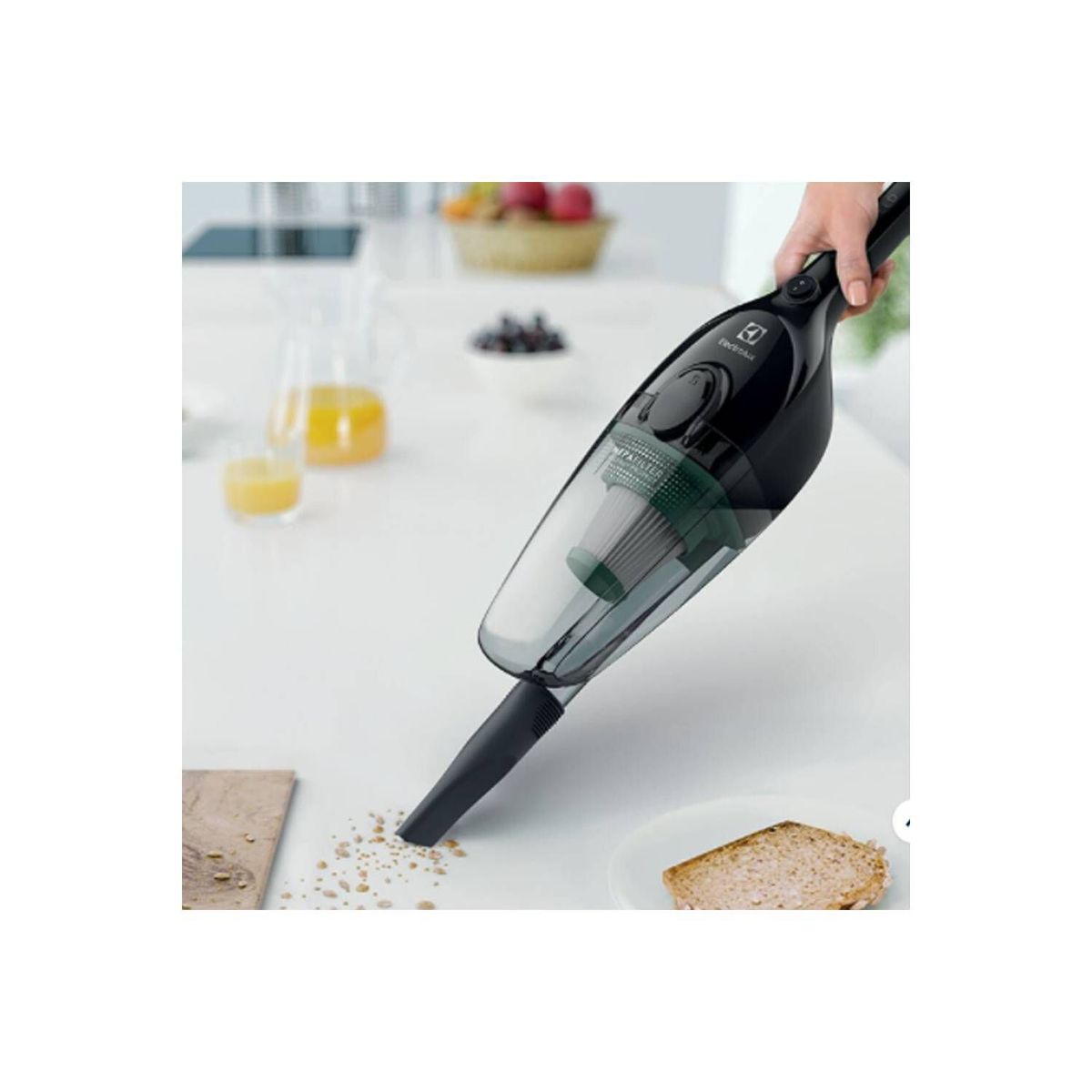 ELECTROLUX - Aspiradora Vertical Electrolux STK12 con 1000 Watts