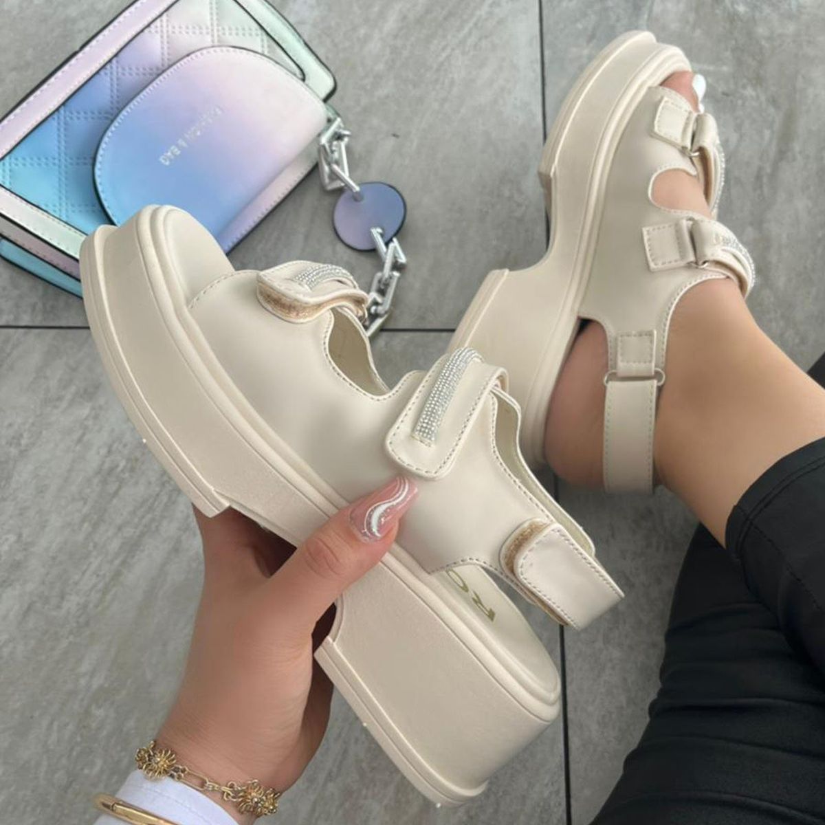 GENERICO - 015L-48 Sandalia Mujer Sylviane Delgado Crema