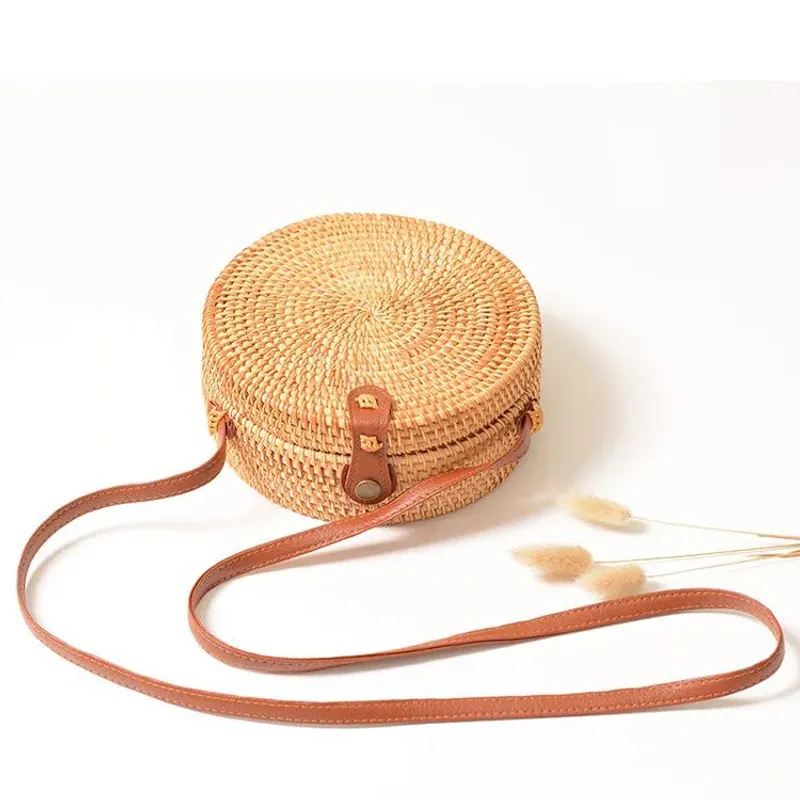 GENERICO - Cartera Redonda de Paja Tejida de Ratán Natural