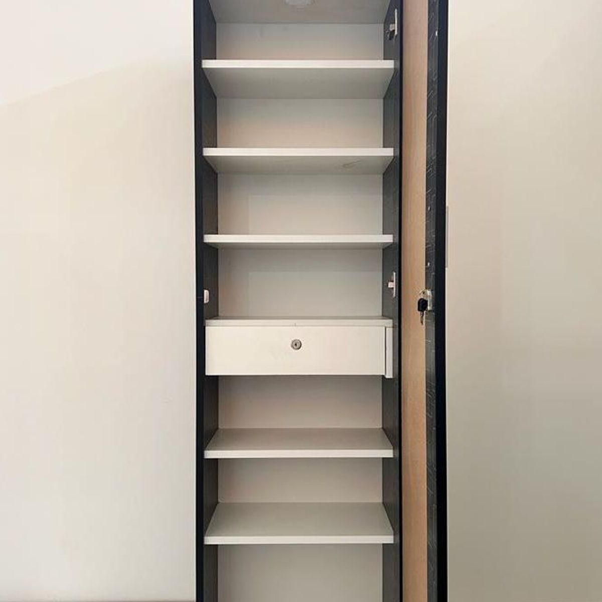 GENERICO - ZAPATERA CON ESPEJO COLOR CUBO