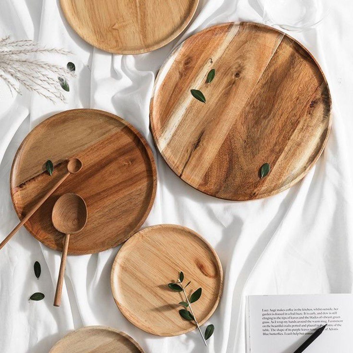 CLAUDIA RIVA HOME - Plato de madera Acacia