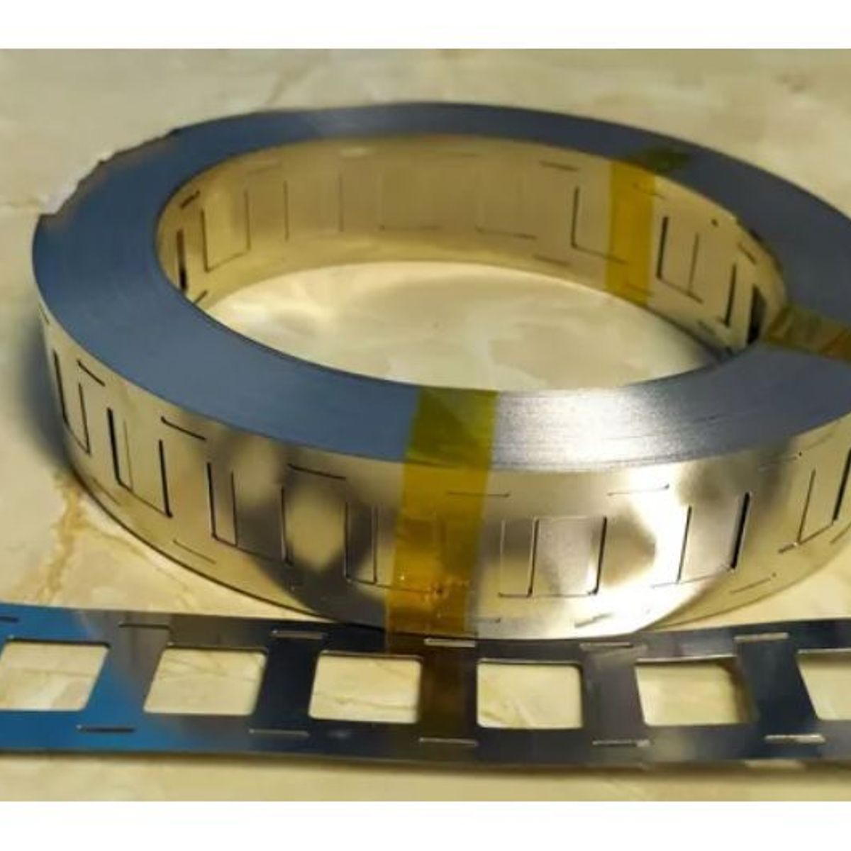 GENERICO - 1 Kilo de Platina Niquel H S/E Conexion de Baterias Ion Litio