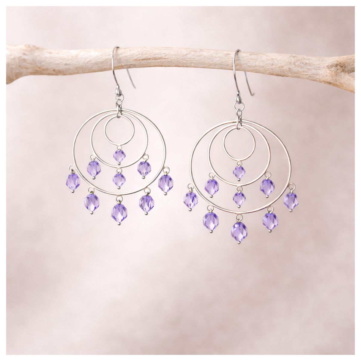 FERNANDA ROMERO JOYAS Y ACCESORIOS - Aretes "Argollas Colgantes"  - elaboradas en Plata y Cristales Lavanda