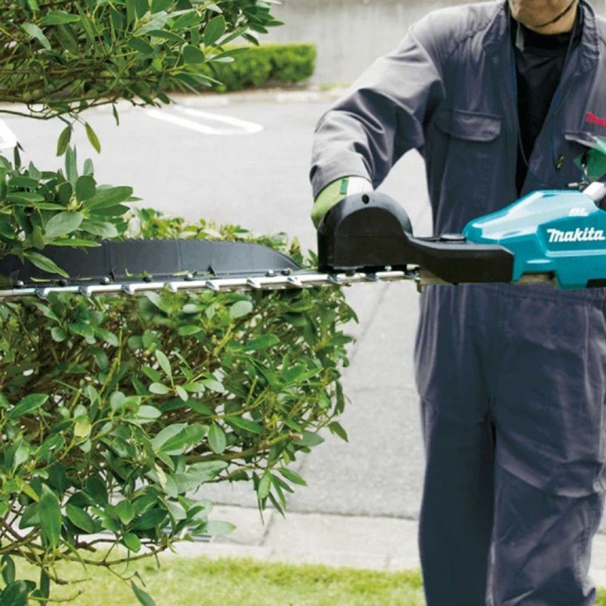 MAKITA - CORTASETOS INAL. 600 MM 18V SIN BATERIA Y CARGADOR MAKITA DUH604SZ