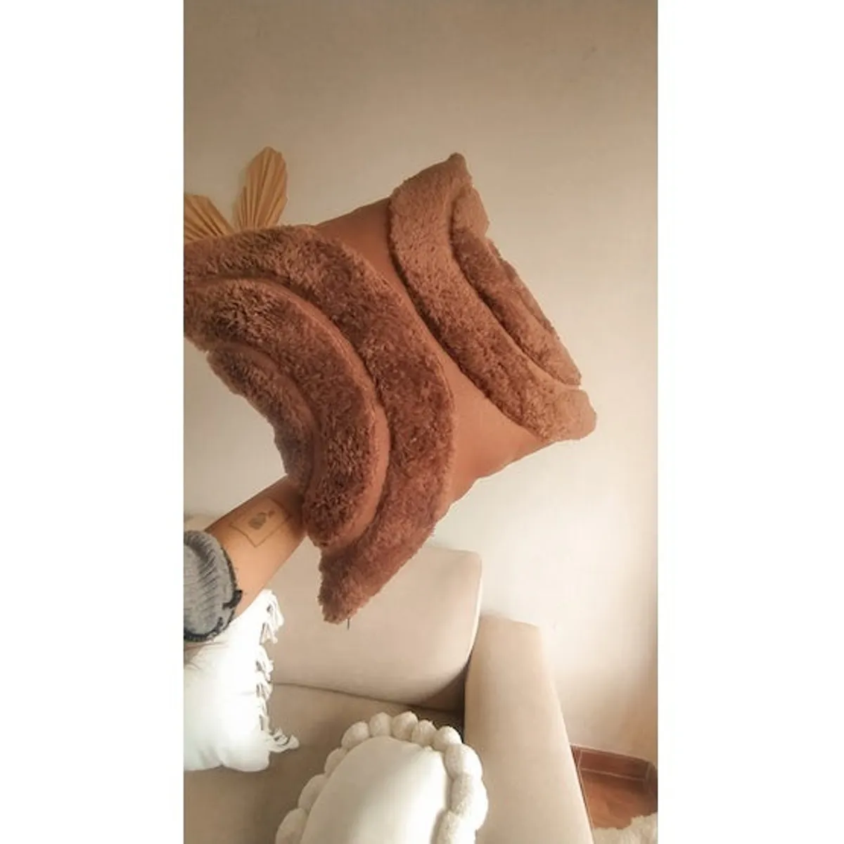 GENERICO - COJIN CHOCOLATE BOHO ARCOIRIS EN PELUCHE 40CM