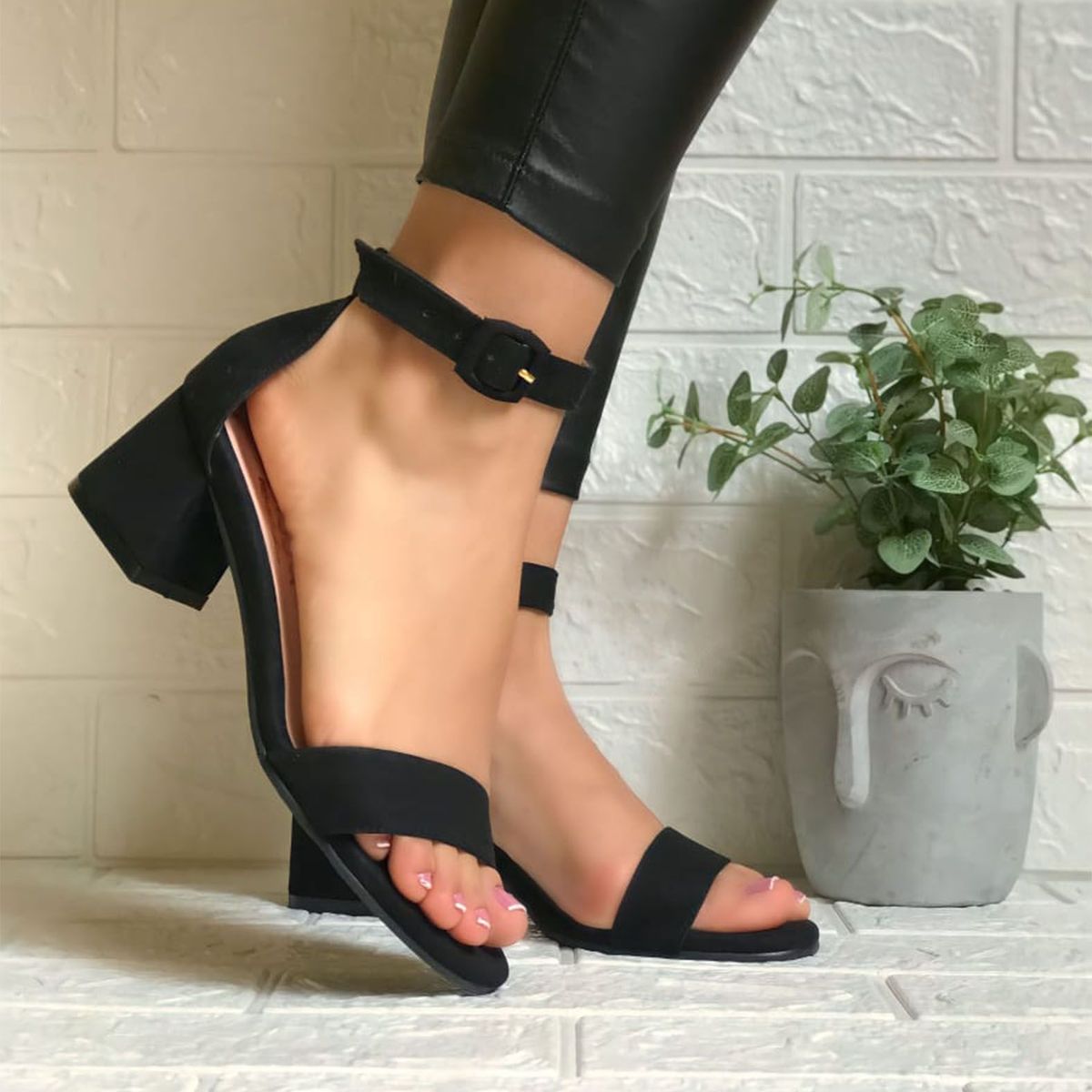 GENERICO - Sandalia Mujer Yvette Ponce Negro