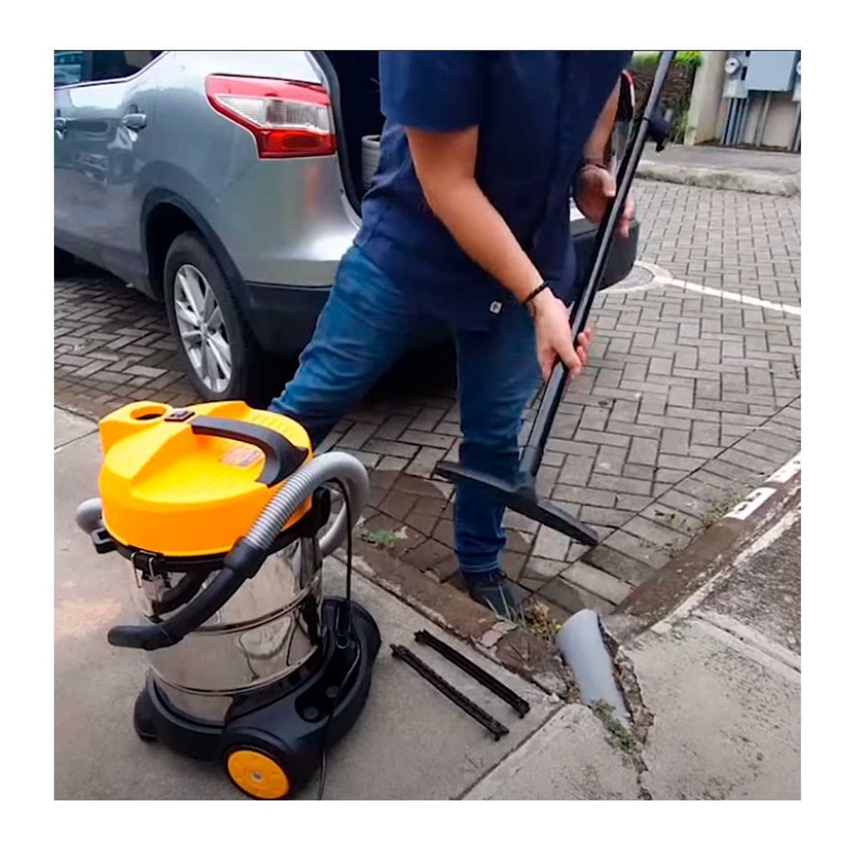 INGCO TOOLS - ASPIRADORA DE POLVO Y AGUA INGCO 30 LITROS CAPACIDAD HOTELES