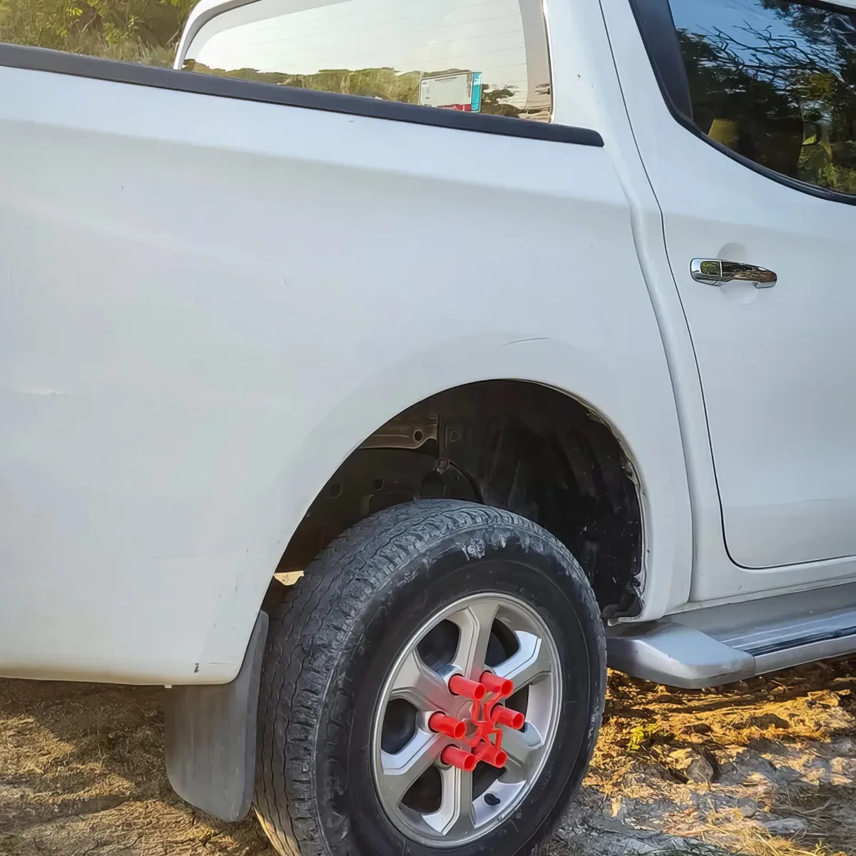 GENERICO - Seguro de Tuerca para Camionetas Hilux - Frontier 6X21 mm