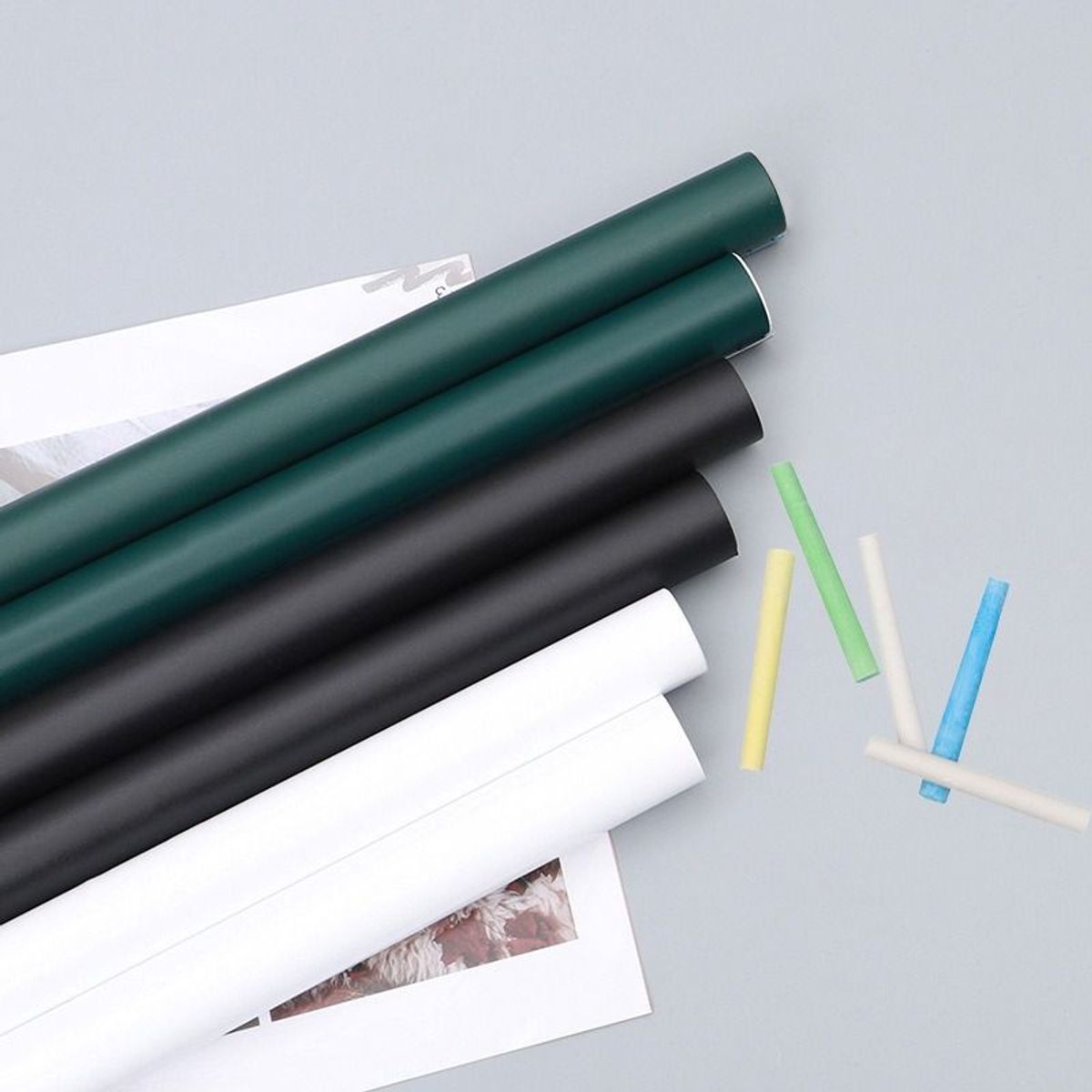 GENERICO - PIZARRA PLEGABLE ENROLLABLE + 5 TIZAS