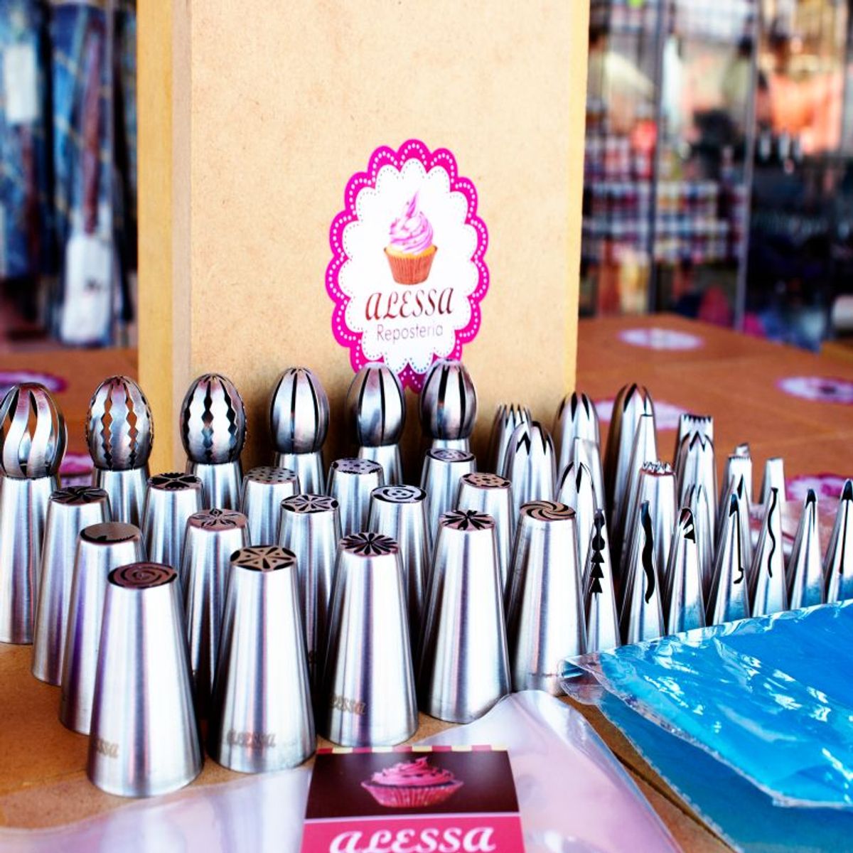 GENERICO - 44 BOQUILLAS profesionales + REGALOS para Repostería